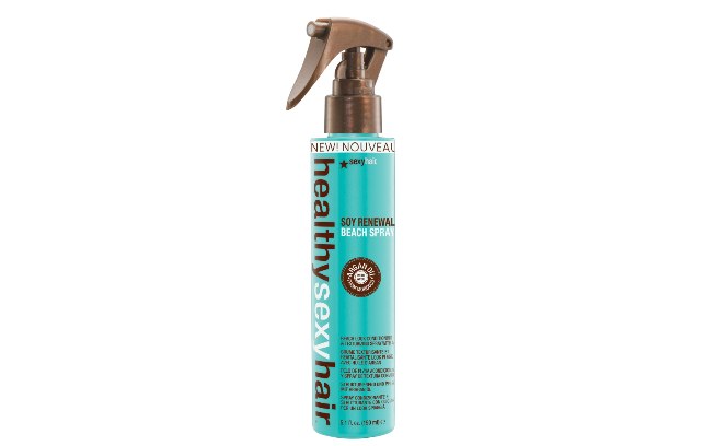 Beach Spray, da linha Healthy Sexy Hair, protege contra os raios solares e estiliza as madeixas deixando-as com ondas l R$93 