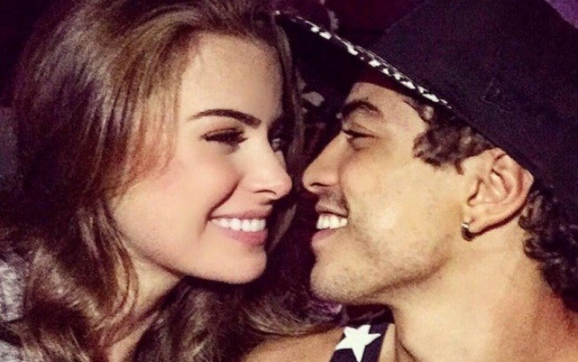Rayanne Morais vive romance com Douglas Sampaio